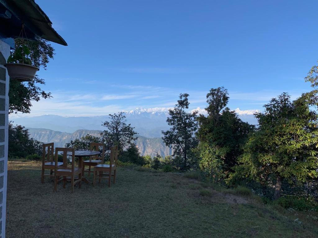 Thikalna Himalayan Retreat Villa Алмора Екстериор снимка