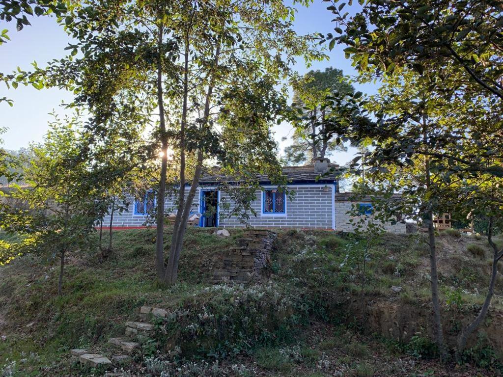 Thikalna Himalayan Retreat Villa Алмора Екстериор снимка